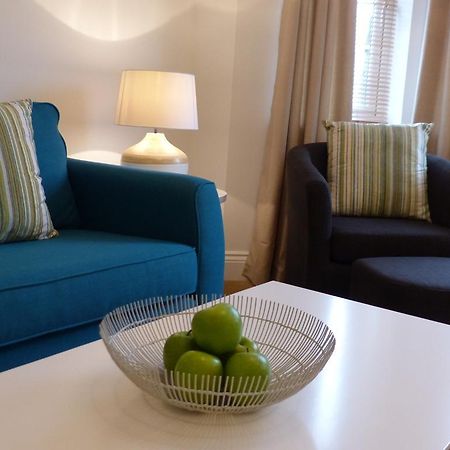 St Raphael House, City Centre Charming Apartments Basingstoke Exteriér fotografie