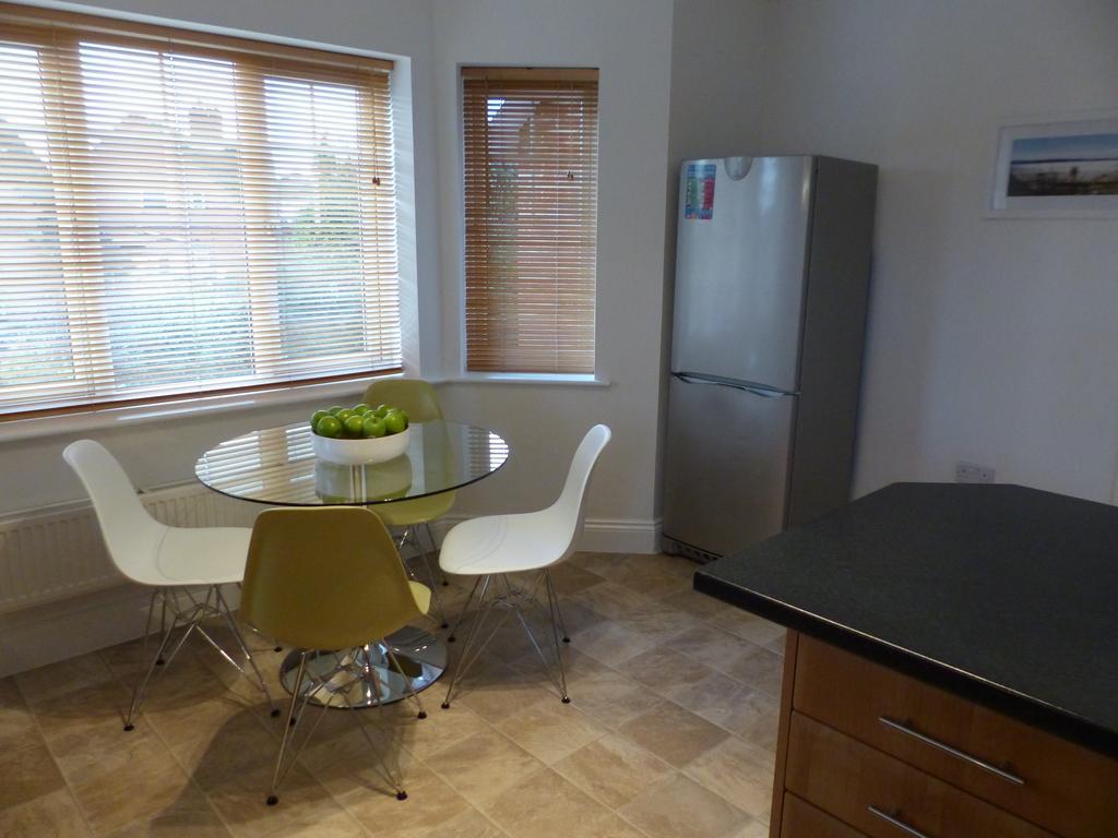 St Raphael House, City Centre Charming Apartments Basingstoke Exteriér fotografie